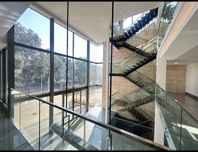 125M² OFFICE TO LET IN MELROSE ESTATE